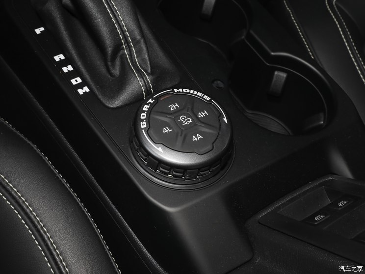 江铃福特 福特烈马 2024款 2.3T 长滩大脚越野版 江铃福特 福特烈马 2024款 2.3T 长滩大脚越野版