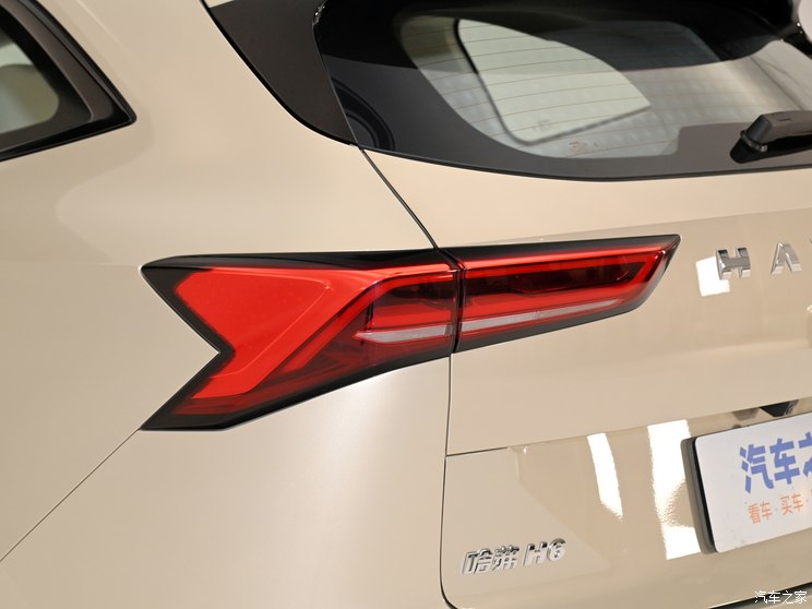 长城汽车 哈弗H6 2024款 2.0T 四驱基本型 长城汽车 哈弗H6 2024款 2.0T 四驱基本型