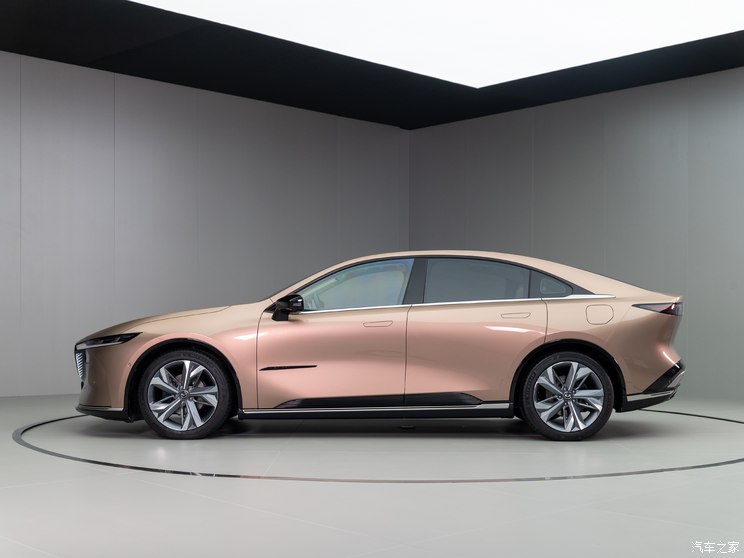 长安马自达 马自达EZ-6 2024款 混动版 长安马自达 马自达EZ-6 2024款 混动版