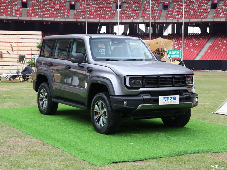 北京越野 北京BJ40 2024款 2.0T 刀锋英雄版 攀登者 北京越野 北京BJ40 2024款 2.0T 刀锋英雄版 攀登者