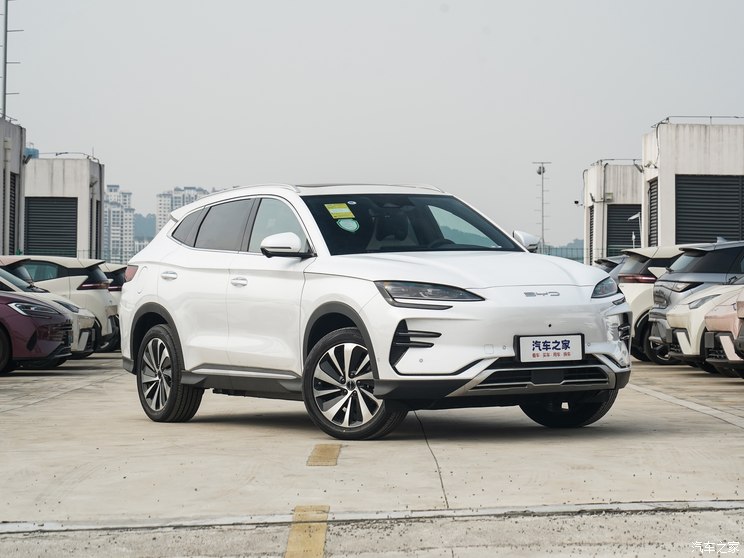 比亚迪 宋PLUS新能源 2024款 荣耀版 EV 605km 旗舰PLUS 比亚迪 宋PLUS新能源 2024款 荣耀版 EV 605km 旗舰PLUS