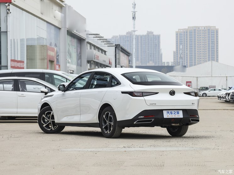 长安汽车 逸动 2024款 1.5T GDI自动 畅享版 长安汽车 逸动 2024款 1.5T GDI自动 畅享版