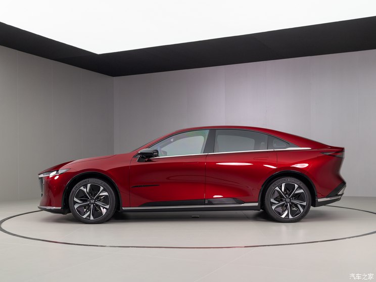 长安马自达 马自达EZ-6 2024款 纯电版 长安马自达 马自达EZ-6 2024款 纯电版