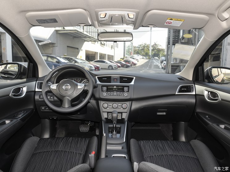 东风日产 轩逸 2024款 经典 1.6XE CVT舒适版 东风日产 轩逸 2024款 经典 1.6XE CVT舒适版