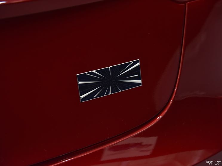 特斯拉中国 Model 3 2024款 高性能全轮驱动版 特斯拉中国 Model 3 2024款 高性能全轮驱动版