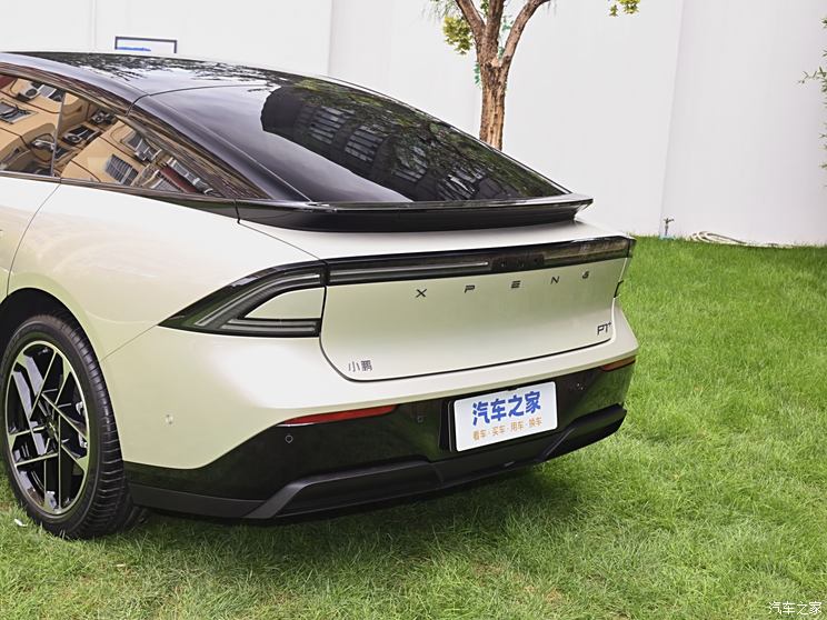 小鹏汽车 小鹏P7+ 2024款 230kw 小鹏汽车 小鹏P7+ 2024款 230kw